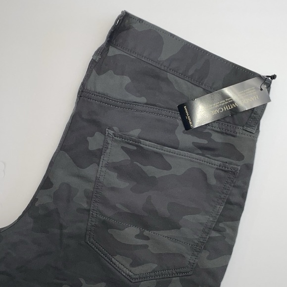 Banana Republic Other - NEW Banana Republic Travel Jean Mens 31x32(31"L) Gray Camo Straight Slim Fit